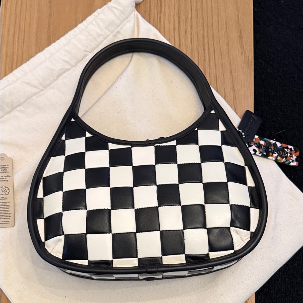💯 Authentic Coach Black and White Checkered Women's Leather Bag. Coachtopia - Picture 8 of 14
